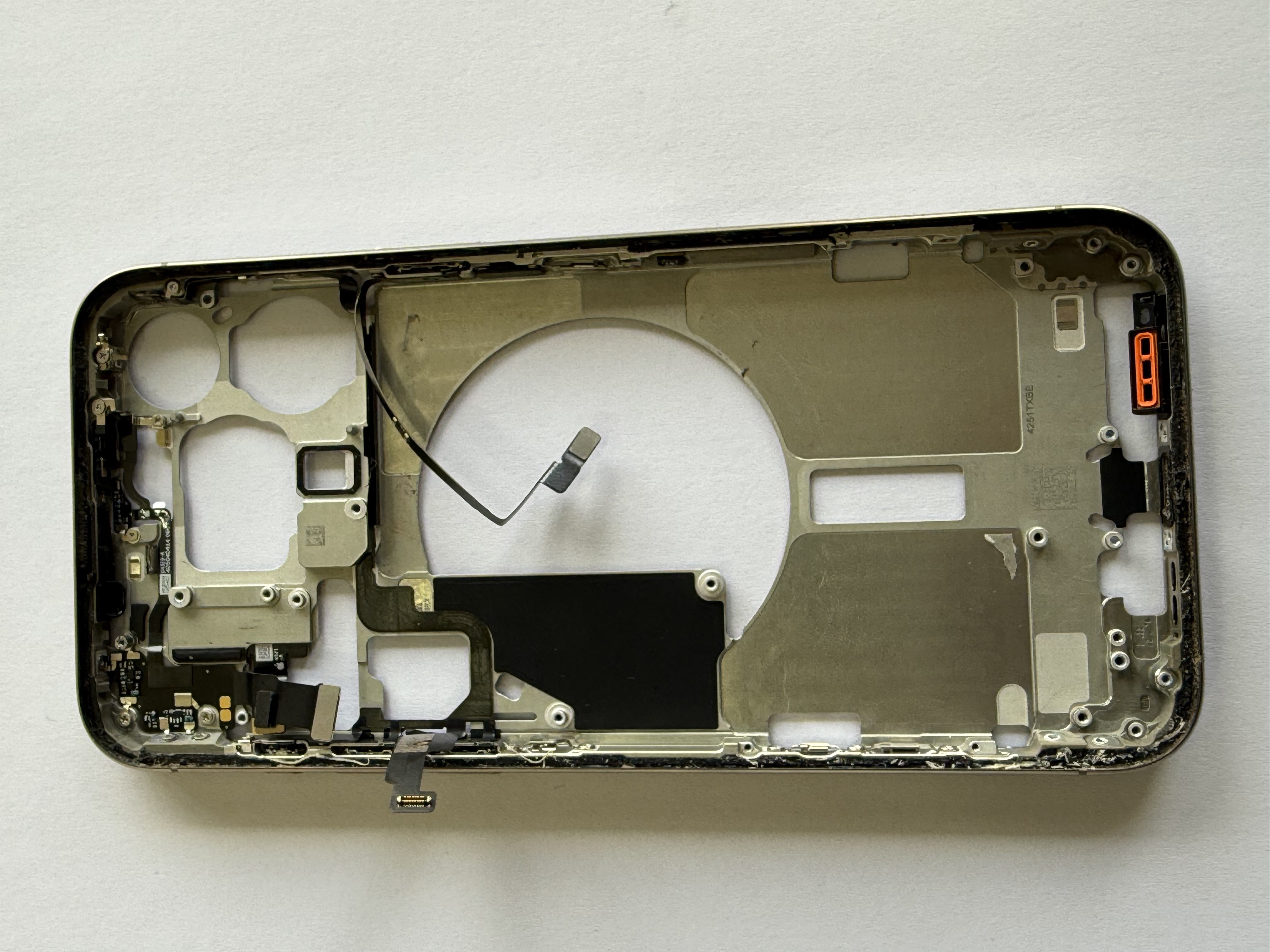 Housin IPhone 15 Pro Max Gris Titanio versión Esim