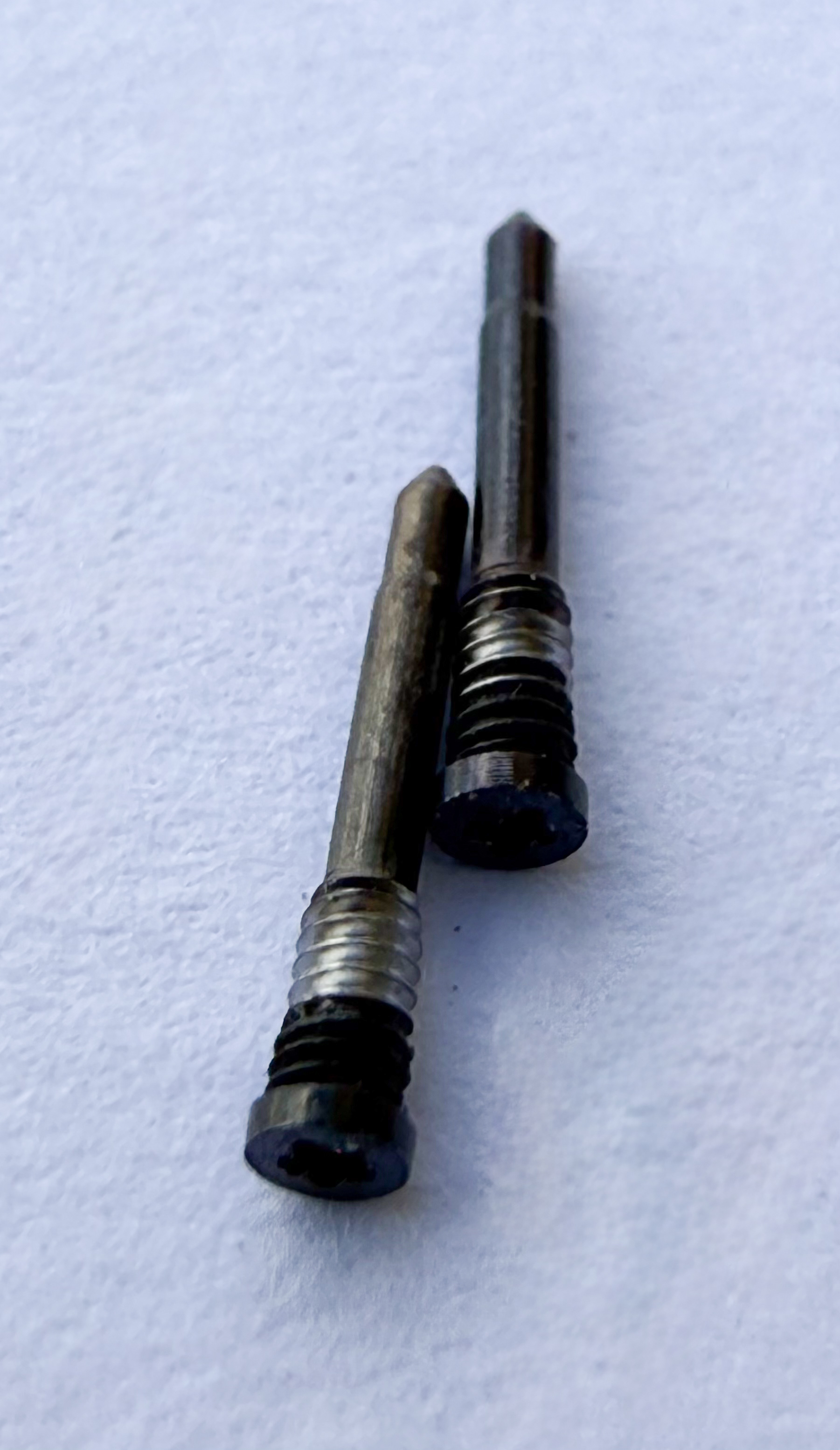 Tornillos Iphone 17 Pro Max
